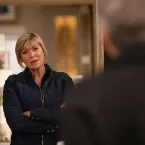 Detetive Thea Ramsden revela que � filha de lenda das novelas em Emmerdale