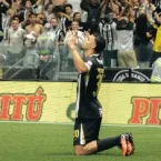 Deyverson celebra Atlético sobre Cruzeiro: "Maior de Minas"