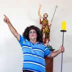 Filho pede para pai fazer drag e exposi��o viraliza luta contra homofobia