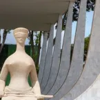 Candidatos a presidente fazem caminhadas e protestos em campanha eleitoral