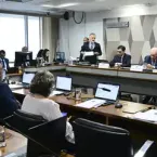Oposição trava votação do fim da jornada 6x1 no Senado