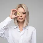 Mulheres lideram novo crescimento no mercado de criptomoedas