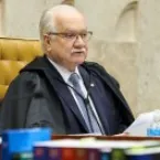 Fachin adia decis�o sobre Mendon�a e aumenta crise no STF