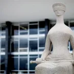 STF vive crise profunda: tribunais paralisados e ministros trocam ataques