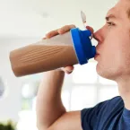 Preço de suplemento de proteína dispara e deixa fãs de academia furiosos