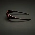 Travis Scott une forças com Oakley em coleção exclusiva de óculos