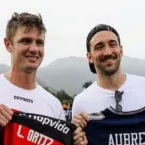 Jogadores do Flamengo encontram astros da NFL e trocam camisas