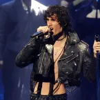 Adam Lambert surpreende tributo póstumo a George Michael em premiação