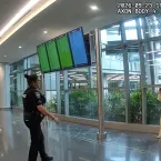 Mãe de Milania fala sobre trauma psicológico após confusão no aeroporto