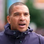 Primeiro-ministro é criticado por apoiar Manchester City após fraude