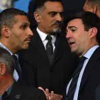 Primeiro-ministro é criticado por apoiar Manchester City após fraude