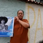 Mãe de jovem morta por policiais pede apoio da sociedade no julgamento