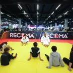 Atletas olímpicos dão clínicas de judô e handebol na COB Expo
