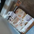 Mãe britânica vai para a prisão por vender 4 milhões de libras em bolsas Chanel falsas