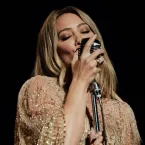 Hilary Duff faz show extra em S�o Paulo ap�s esgotar ingressos