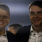 Tarcísio apoia Flávio e promete enviar equipe para o governo federal