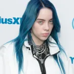 Billie Eilish muda o cabelo para loiro ruivo e surpreende os fãs