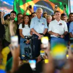 Estudantes marcham no Rio de Janeiro para pedir voto em Lula