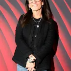 Bobbi Brown lan�a kit de maquiagem completo para presentear e economizar