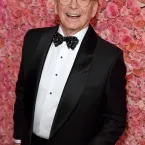 Bob Mackie morre ap�s queda causar traumatismo craniano, revela certificado