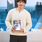 Mãe de reality show rebate acusações graves do filho em livro chocante