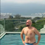 Tiago Abravanel impressiona com visual novo ap�s perder 23 kg