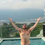 Tiago Abravanel impressiona com visual novo ap�s perder 23 kg