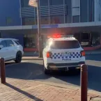 Deputada australiana sofre ataque terrorista com carro e faca