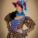Claudia Ohana brilha em musical de festas juninas inspirado em Shakespeare