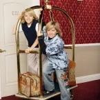 Irmãos gêmeos Dylan e Cole Sprouse descobrem que são descendentes de incesto