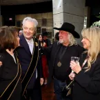 Lenda do country morre dias após cerimônia emocionante na música