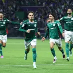 Abel Ferreira evita ver p�naltis e elogia goleiro Carlos Miguel