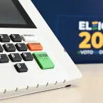Presidente do TSE vota e cobra paz para as elei��es de 2026