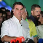 Bolsonaro fica chocado com derrota do filho e teme prisão de Flávio