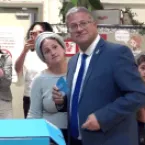 Netanyahu vota em elei��es hist�ricas de Israel e busca 7� mandato