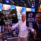 Pesquisas de boca de urna mostram impasse e rev�s para Netanyahu
