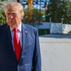 Trump acusado de estuprar ex-Miss Su��a que alega promessas falsas