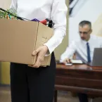 Demitir por voto é crime: entenda seus direitos após as eleições