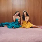 Selena Gomez chama Demi Lovato para estrelar campanha de maquiagem