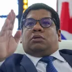 EUA amea�am invadir Cuba e embaixador diz que risco � real