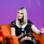 Amiga de ex-RHOBH defende Gina Kirschenheiter ap�s ataques de Jeff Lewis