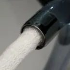 Torneira certa economiza água na sua casa