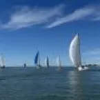Regata de aniversário de Itajaí reúne 21 veleiros em grande disputa