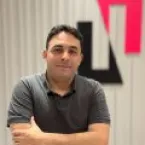 IA resgata regras antigas e acelera a modernização de sistemas