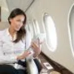 Brasileiros buscam cartões com benefícios antes de viajar para o exterior