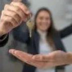 Indica��o de amigos impulsiona vendas de im�veis no Brasil