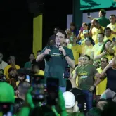 Seguran�a p�blica vira alvo de cr�ticas de Fl�vio Bolsonaro, Alcides e Andr� Fernandes em ato no CE