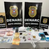 PC desmantela biqueira; confica drogas e arma e prende 4 traficantes