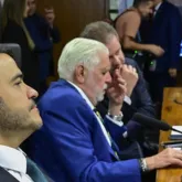 L�der do governo diz que foi tra�do ap�s Senado rejeitar indicado de Lula para o STF
