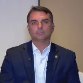 Fl�vio Bolsonaro diz que filme sobre o pai sofreria censura no Brasil